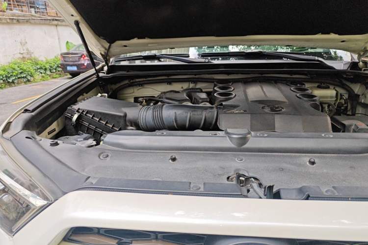 Used Toyota 4Runner  Engine Bay Right