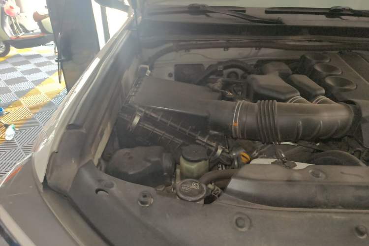 Used Toyota 4Runner 2018 4.0L Parallel Import Engine Bay Right
