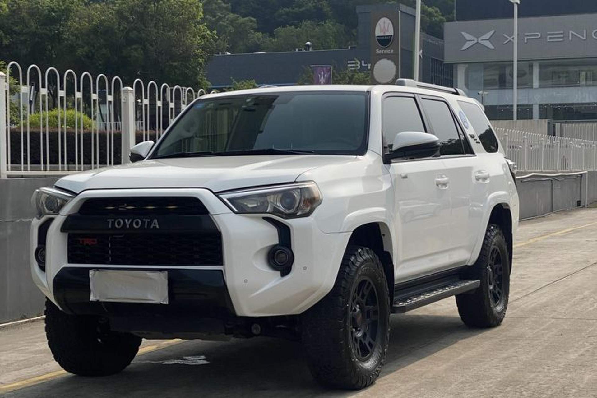 Used Toyota 4Runner 2018 4.0L Parallel Import Front Left 45 Deg