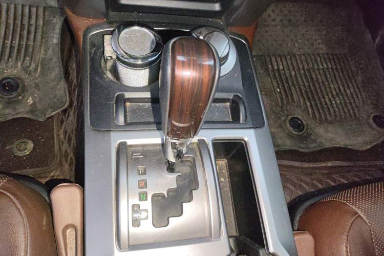 Used Toyota 4Runner 2018 4.0L Parallel Import Gear Lever