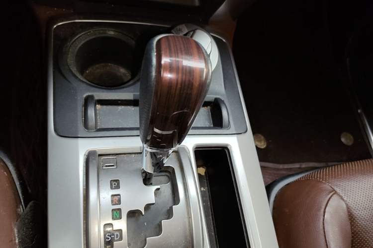 Used Toyota 4Runner 2018 4.0L Parallel Import Gear Lever