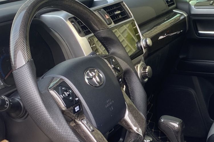 Used Toyota 4Runner 2018 4.0L Parallel Import Interior 2
