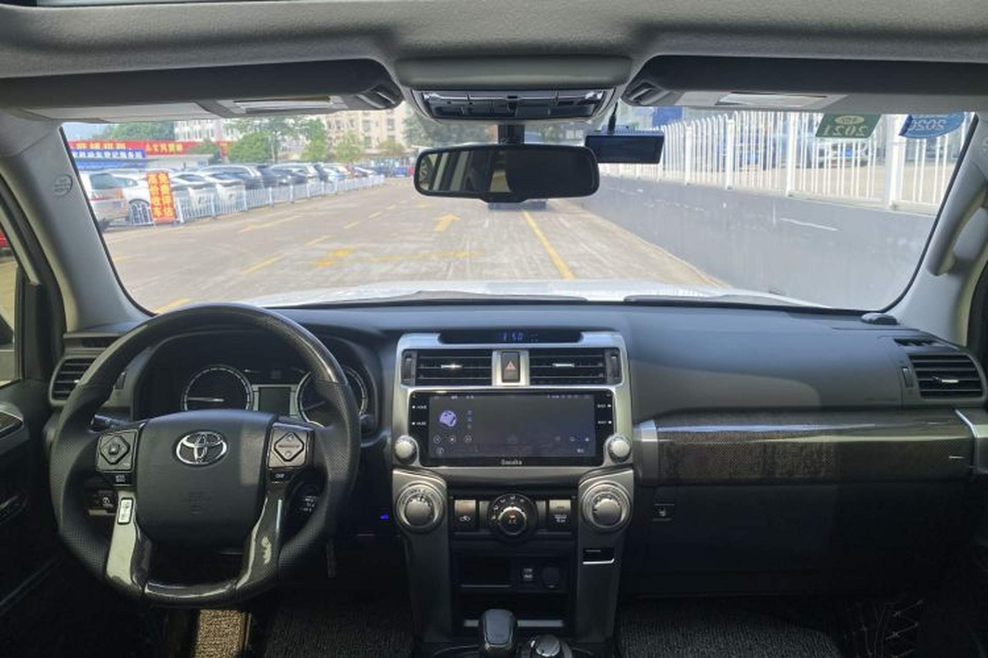 Used Toyota 4Runner 2018 4.0L Parallel Import Interior 3