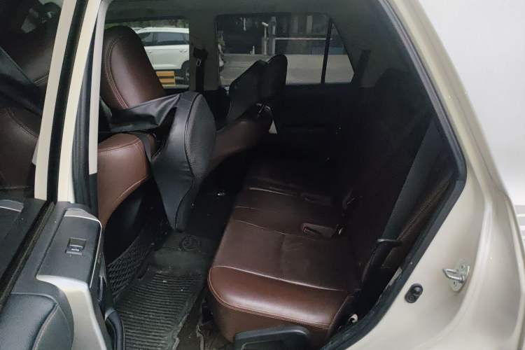 Used Toyota 4Runner 2018 4.0L Parallel Import Left Rear Seat