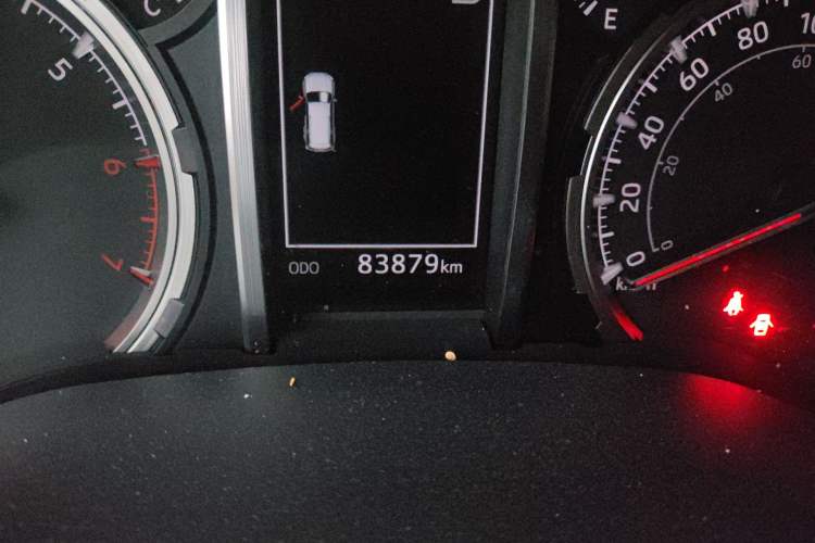 Used Toyota 4Runner 2018 4.0L Parallel Import Odometer Close Up
