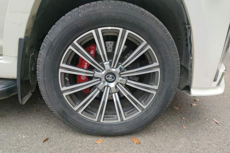 Used Toyota 4Runner 2018 4.0L Parallel Import Right Front Wheel Hub