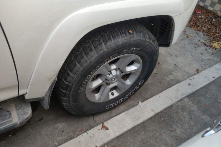 Used Toyota 4Runner  Right Front Wheel Hub