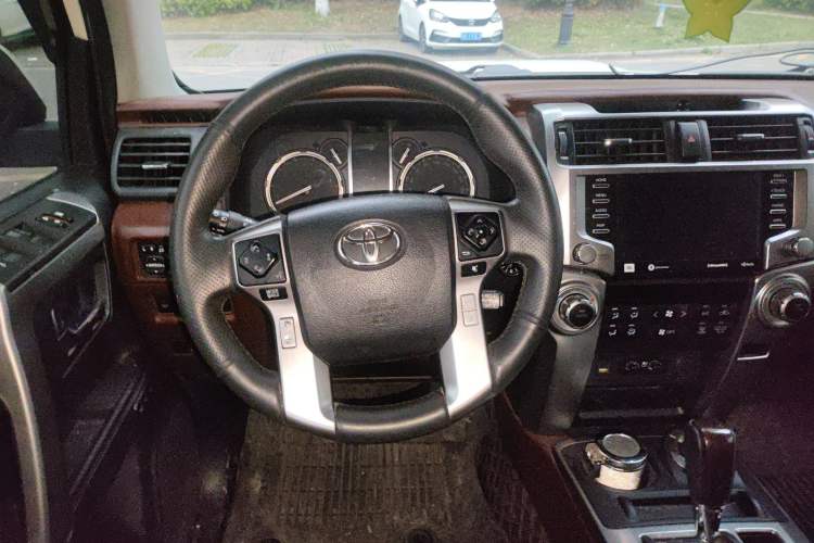 Used Toyota 4Runner 2018 4.0L Parallel Import Steering Wheel