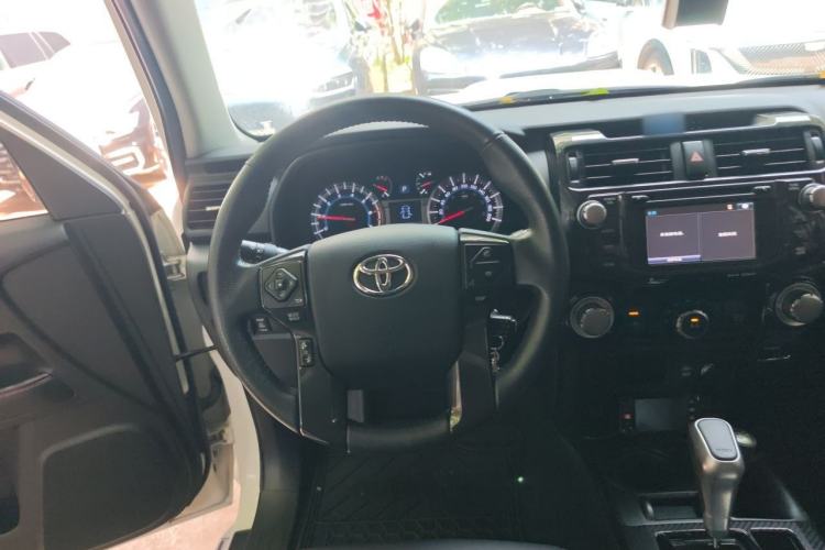Used Toyota 4Runner 2018 4.0L LTD U.S. Specification Steering Wheel