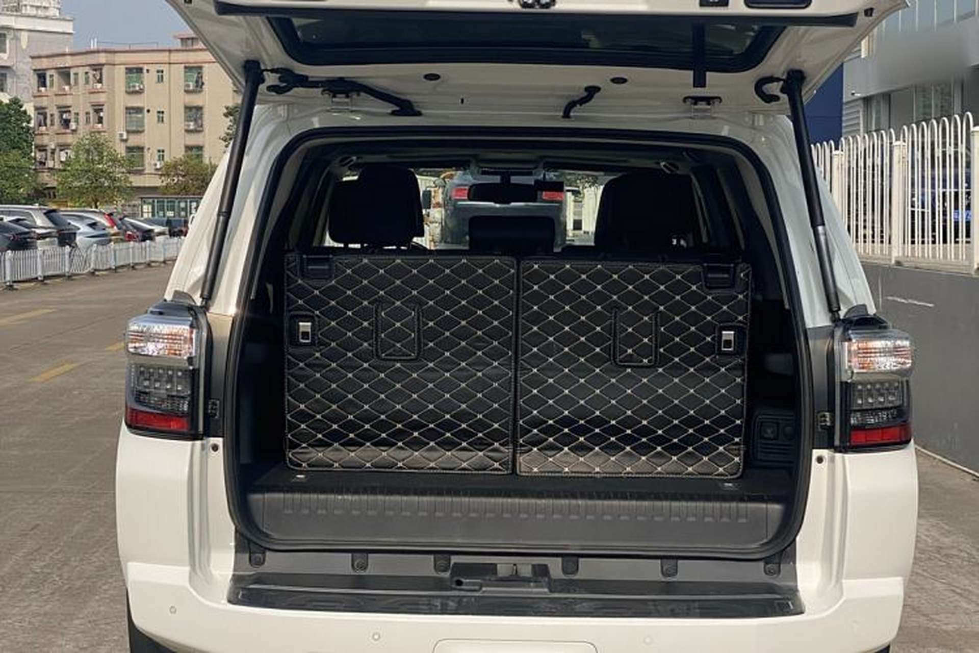 Used Toyota 4Runner 2018 4.0L Parallel Import Trunk