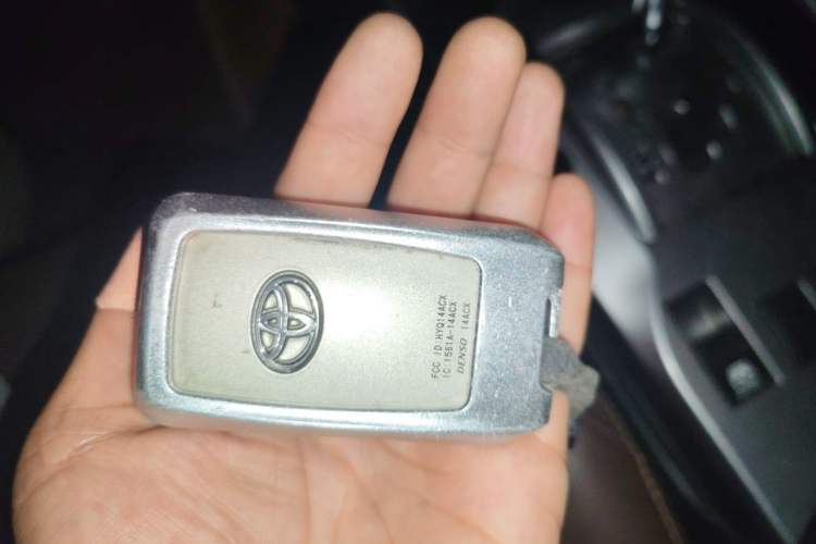 Used Toyota 4Runner  Vehicle Key