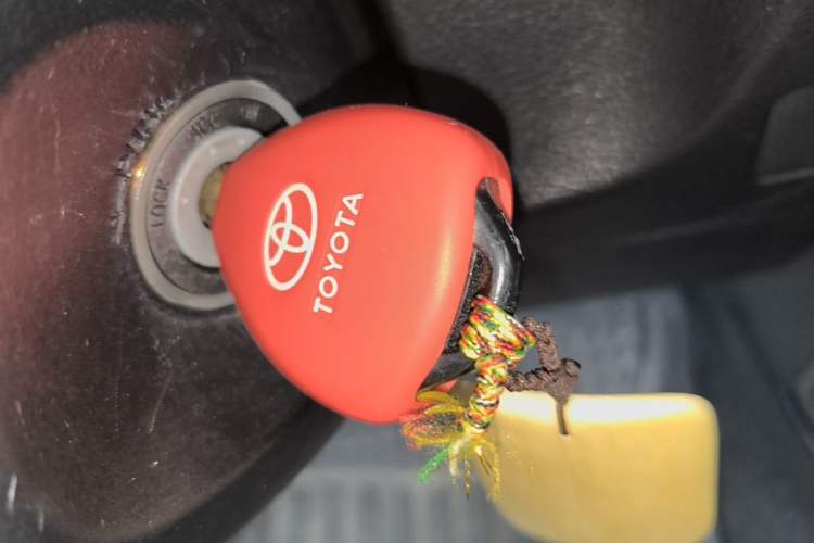 Used Toyota 4Runner  Vehicle Key