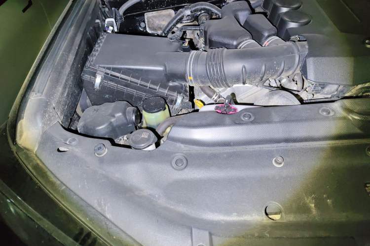 Used Toyota 4Runner  Engine Bay Right