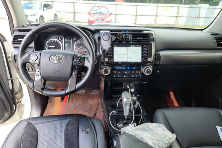 Used Toyota 4Runner  Center Console