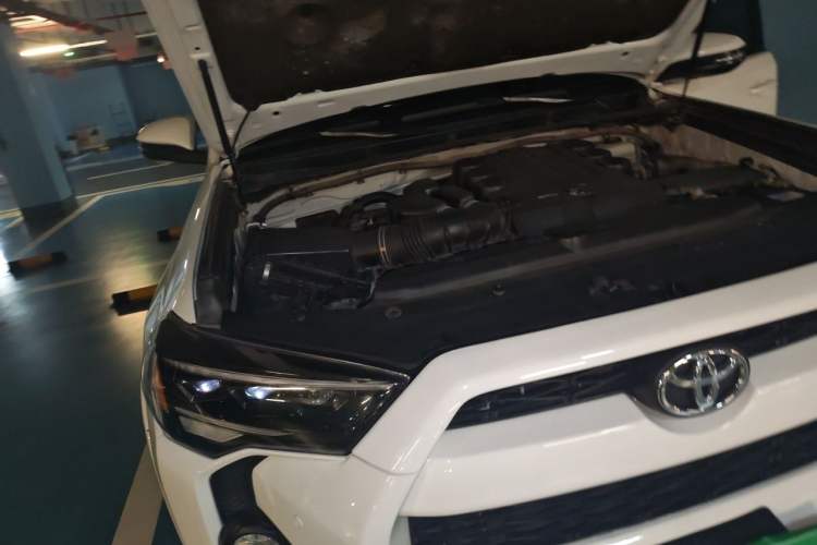 Used Toyota 4Runner  Engine Bay Right