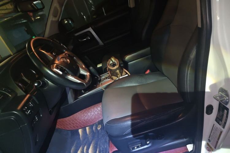 Used Toyota 4Runner  Left Front Seat
