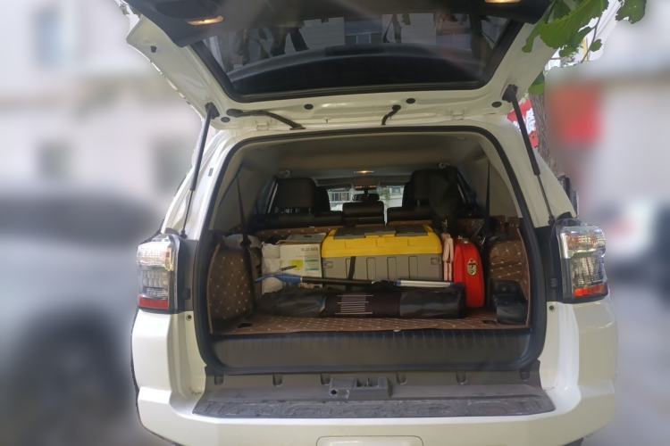 Used Toyota 4Runner  Trunk
