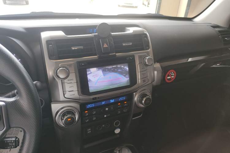 Used Toyota 4Runner 2020 4.0L LTD Canadian Edition Audio And AC Panel
