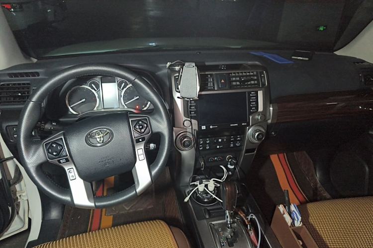 Used Toyota 4Runner  Center Console