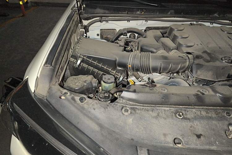 Used Toyota 4Runner  Engine Bay Right
