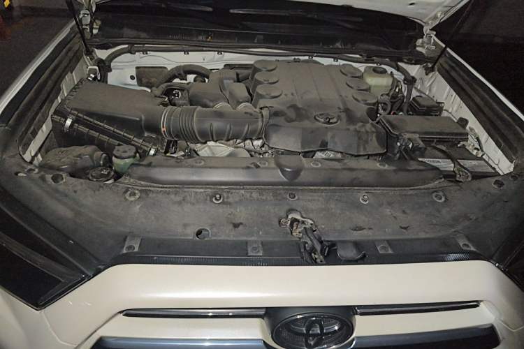 Used Toyota 4Runner  Engine Bay