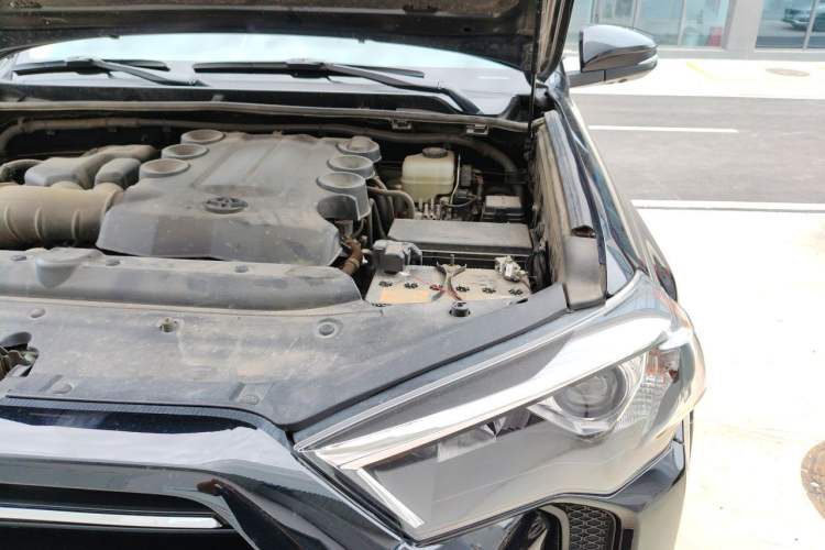 Used Toyota 4Runner  Engine Bay Left