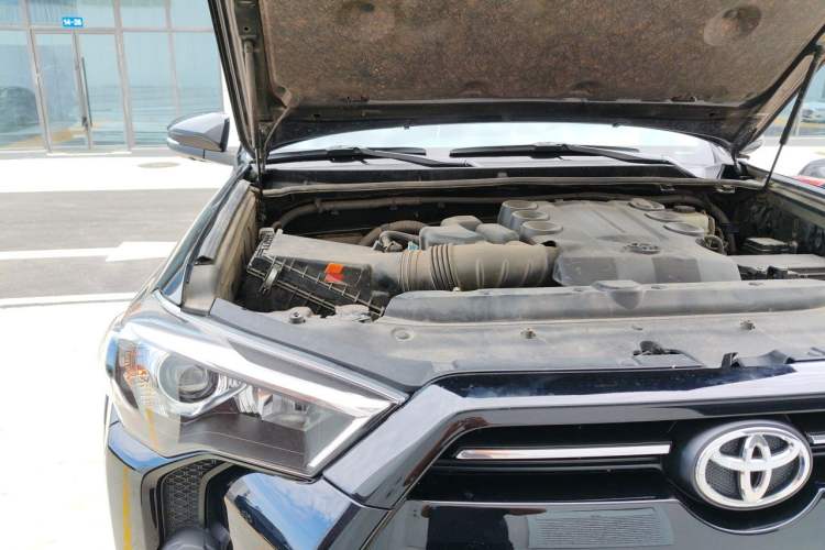 Used Toyota 4Runner  Engine Bay Right