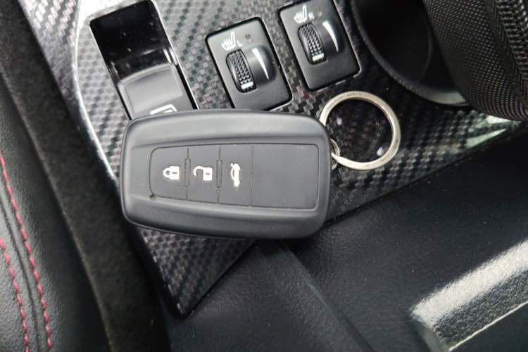 Used Toyota 4Runner  Vehicle Key