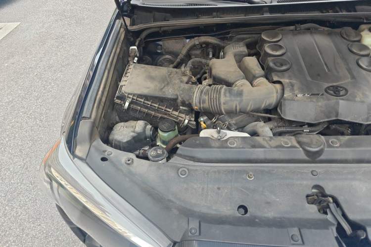 Used Toyota 4Runner  Engine Bay Right