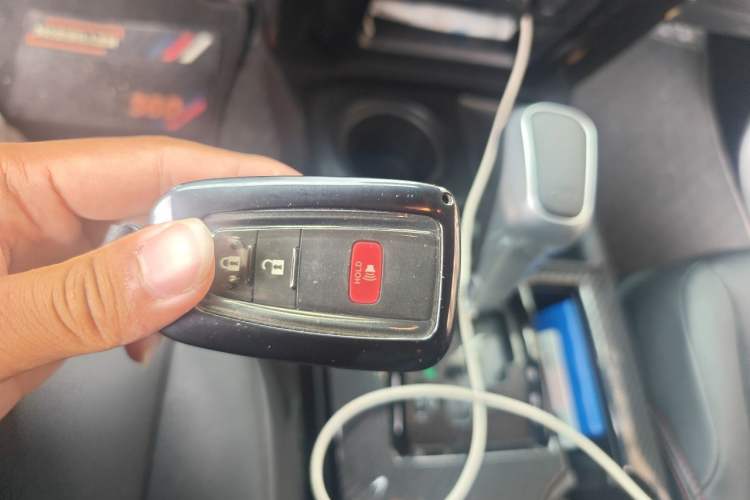 Used Toyota 4Runner  Vehicle Key