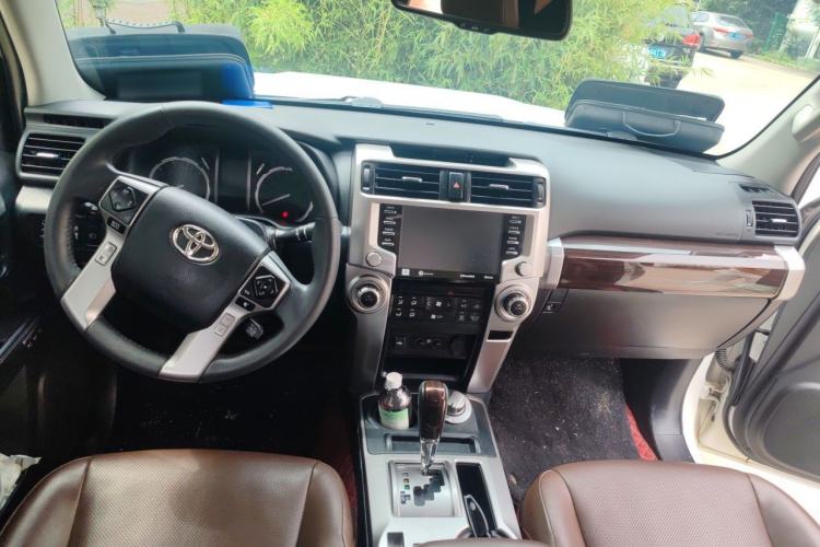 Used Toyota 4Runner  Center Console