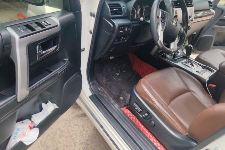 Used Toyota 4Runner  Driver Seat