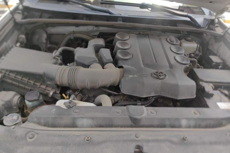 Used Toyota 4Runner  Engine Bay