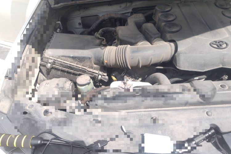 Used Toyota 4Runner  Engine Bay Right
