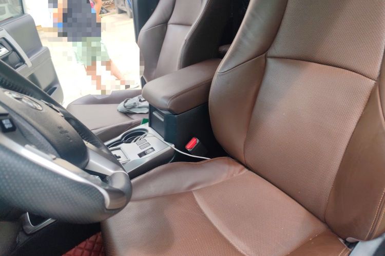 Used Toyota 4Runner  Left Front Seat