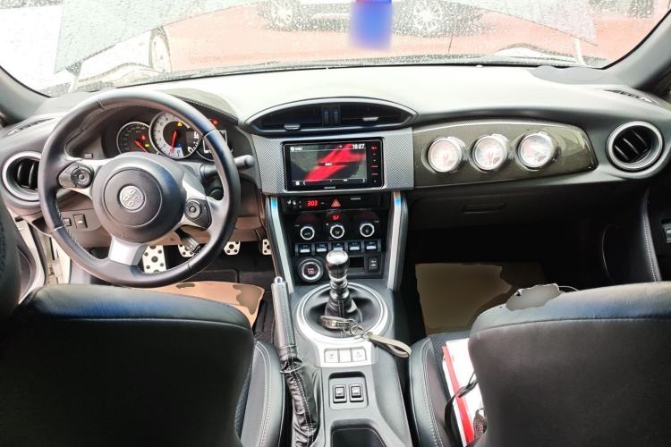 Used Toyota 86 2019 2.0L Manual Luxury Edition Center Console