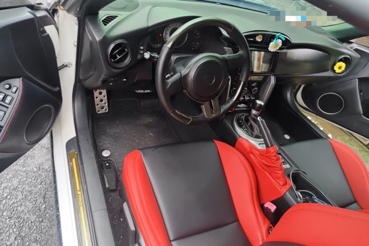 Used Toyota 86 2013 2.0L Automatic Luxury Version Center Console