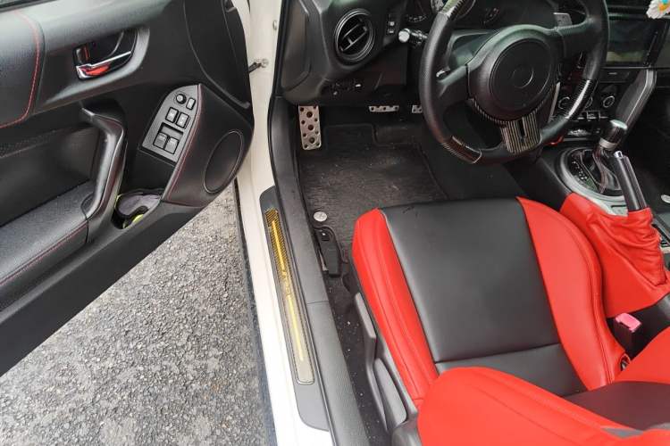 Used Toyota 86 2013 2.0L Automatic Luxury Version Driver Seat