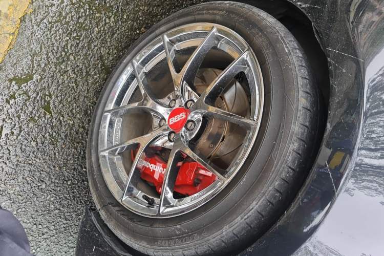 Used Toyota 86 2013 2.0L Automatic Luxury Version Right Front Wheel Hub