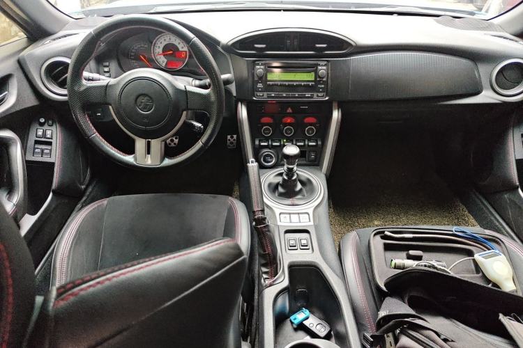 Used Toyota 86 2013 2.0L Manual Luxury Version Center Console