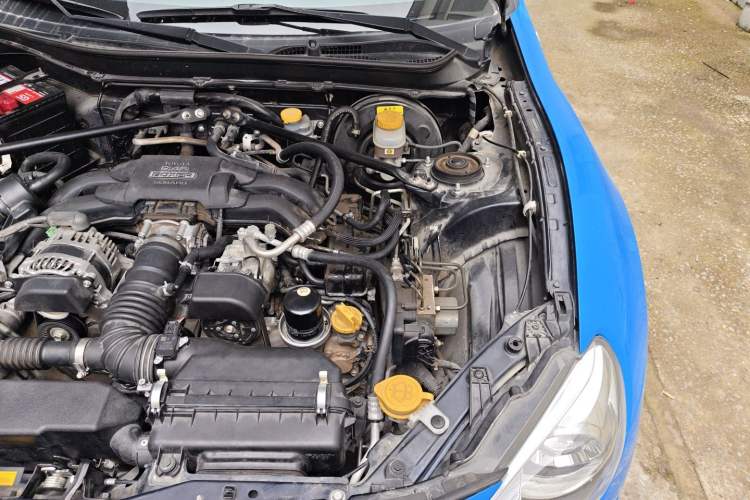 Used Toyota 86 2013 2.0L Manual Luxury Version Engine Bay Left