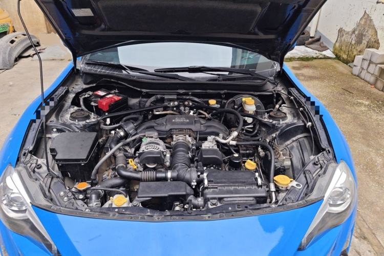 Used Toyota 86 2013 2.0L Manual Luxury Version Engine Bay