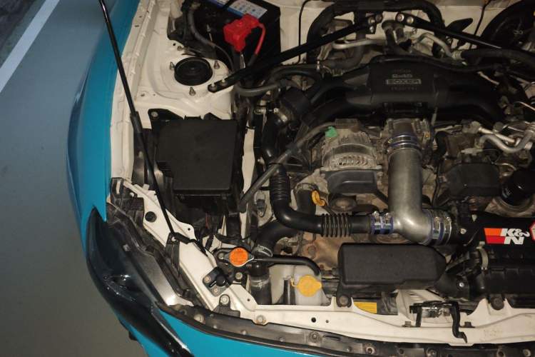 Used Toyota 86 2013 2.0L Automatic Luxury Version Engine Bay Right