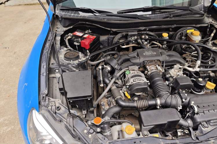 Used Toyota 86 2013 2.0L Manual Luxury Version Engine Bay Right