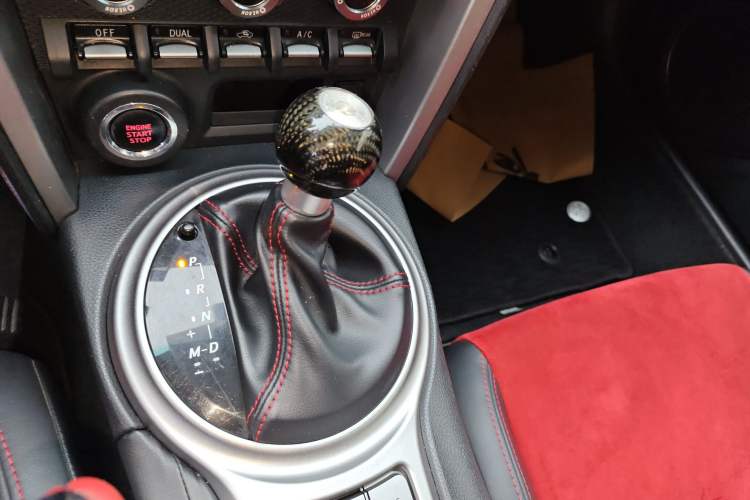 Used Toyota 86 2013 2.0L Automatic Luxury Version Gear Lever