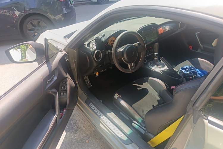 Used Toyota 86 2013 2.0L Automatic Luxury Version Driver Seat