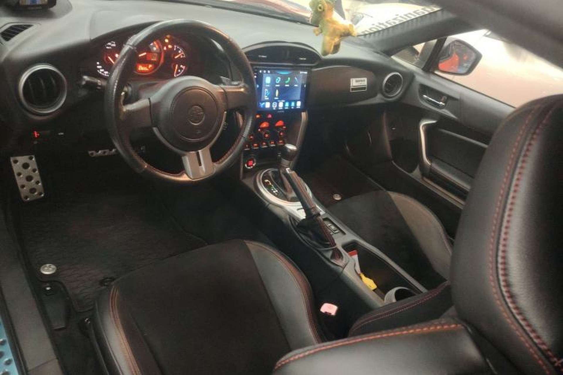 Used Toyota 86 2013 2.0L Automatic Luxury Version Center Console