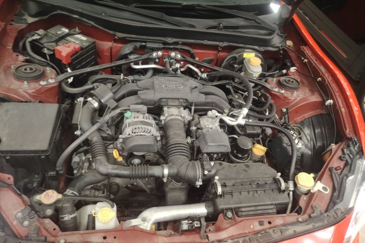 Used Toyota 86 2013 2.0L Automatic Luxury Version Engine Bay