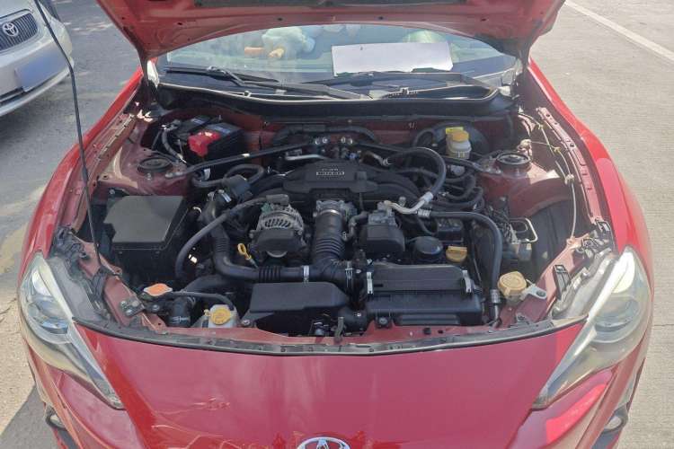 Used Toyota 86 2013 2.0L Automatic Luxury Version Engine Bay