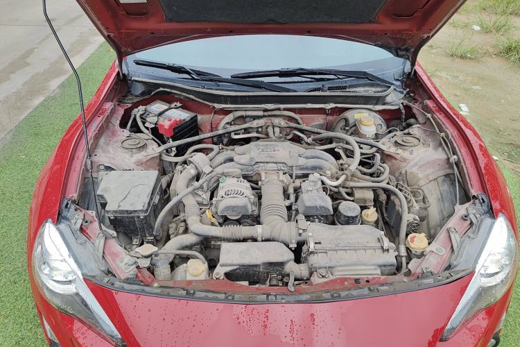 Used Toyota 86 2013 2.0L Automatic Luxury Version Engine Bay